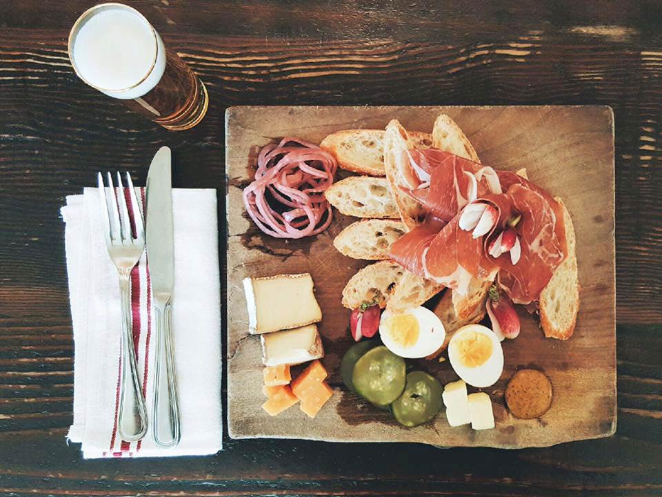 sfbw17_mkit_magnolia_ploughmans-lunch-with-kolsch